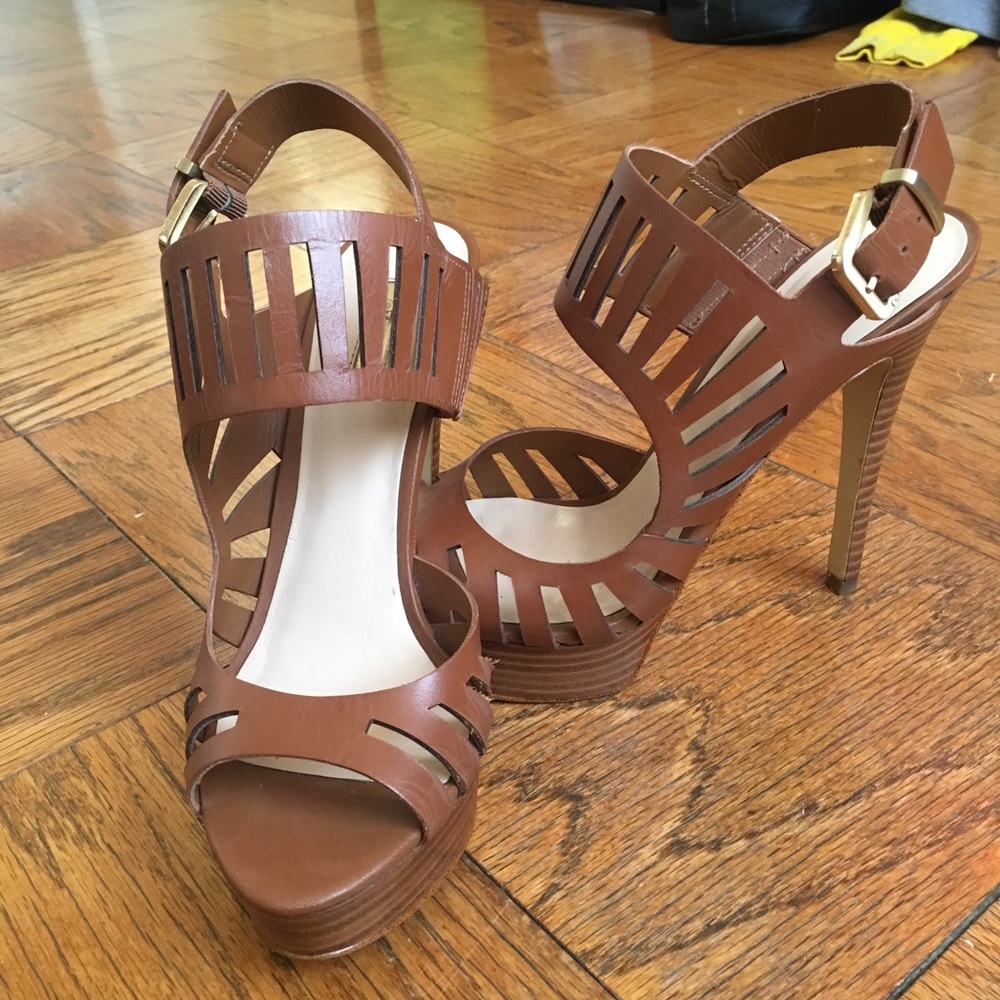 Guess Leather Brown Heels - Picture 3 of 6